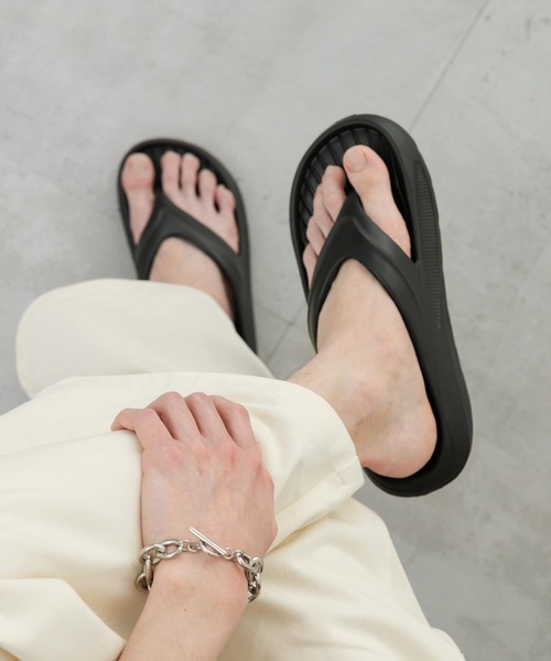 SENSE OF PLACE by URBAN RESEARCH(センスオブプレイスバイアーバンリサーチ)の「『WEB限定』リカバリークッションサンダル(サンダル・メンズ・ブラック・26/27/28)」の4枚目の写真