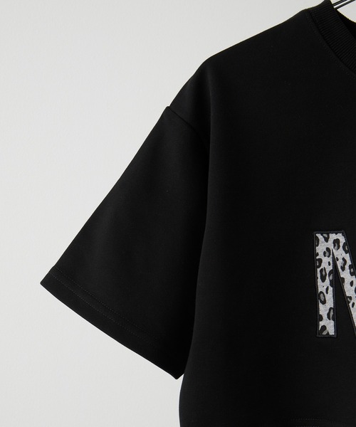 napinna maison(ナピナメゾン)の「【napinna maison×HIINA】グラフィックロゴスウェット半袖T(ショート丈/ビッグシルエット)(Tシャツ/カットソー・レディース・ネイビー/グレー/ブラック・M/L)」の19枚目の写真