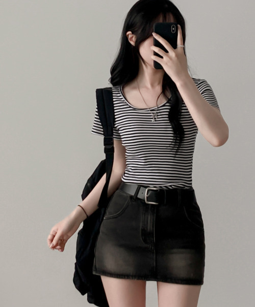 VIVID LADY(ビビッドレディー)の「ボーダー 半袖 Tシャツ(Tシャツ/カットソー・レディース・ブラック/チャコールグレー/ライトグレー/ブラウン・FREE)」の6枚目の写真