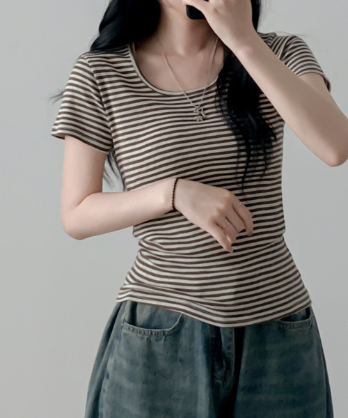VIVID LADY(ビビッドレディー)の「ボーダー 半袖 Tシャツ(Tシャツ/カットソー・レディース・ブラック/チャコールグレー/ライトグレー/ブラウン・FREE)」の21枚目の写真