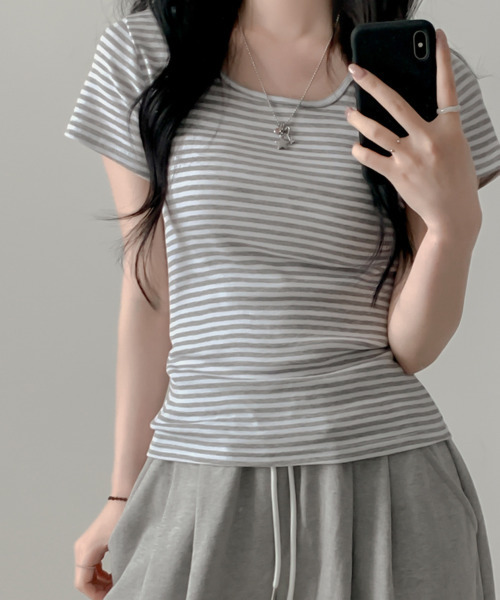 VIVID LADY(ビビッドレディー)の「ボーダー 半袖 Tシャツ(Tシャツ/カットソー・レディース・ブラック/チャコールグレー/ライトグレー/ブラウン・FREE)」の15枚目の写真