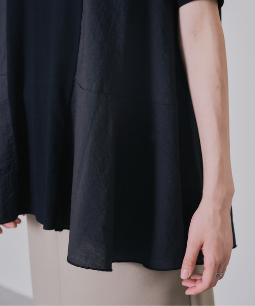 DOLLUPOOPS（ドールアップウップス）の「サイド異素材切替フレアートップス（Tシャツ/カットソー・レディース・オフホワイト/ブラック・38）」の18枚目の写真