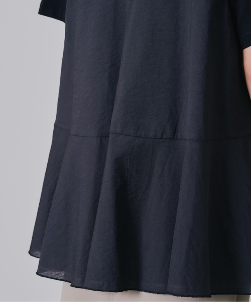 DOLLUPOOPS（ドールアップウップス）の「サイド異素材切替フレアートップス（Tシャツ/カットソー・レディース・オフホワイト/ブラック・38）」の6枚目の写真