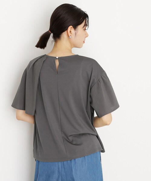 THE SHOP TK (ザ ショップ ティーケー )の「アシメケープ風プルオーバー【接触冷感/洗濯機OK】(Tシャツ/カットソー・レディース・ブラック/オフホワイト/スミクロ・13/12)」の9枚目の写真