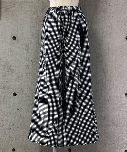 meJane（ミージェーン）の「ギンガムチェック スーパーワイドパンツ（その他パンツ・レディース・ブラック・S/M/L/LL）」の6枚目の写真