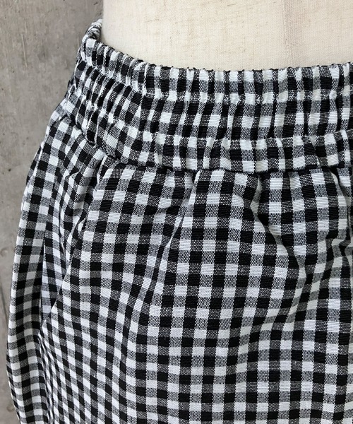 meJane（ミージェーン）の「ギンガムチェック スーパーワイドパンツ（その他パンツ・レディース・ブラック・S/M/L/LL）」の7枚目の写真