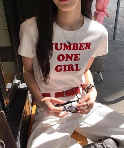 FUNdaysion(ファンデイション)の「ロゴショート丈半袖Tシャツ(Tシャツ/カットソー・レディース・レッド/ホワイト/イエロー・M)」の1枚目の写真