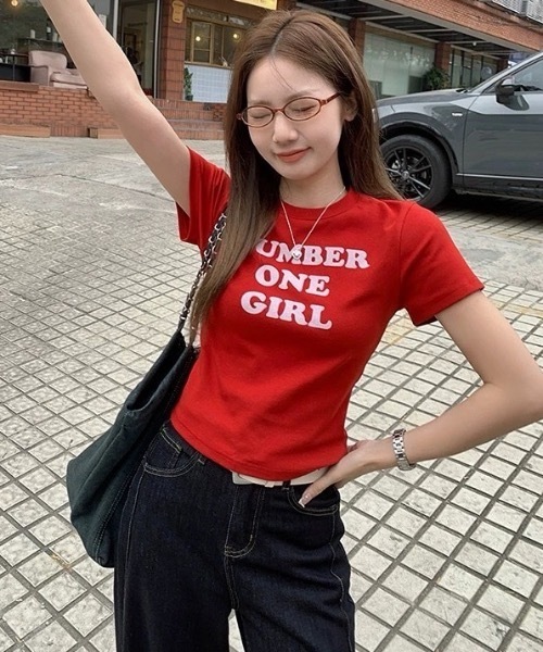 FUNdaysion(ファンデイション)の「ロゴショート丈半袖Tシャツ(Tシャツ/カットソー・レディース・レッド/ホワイト/イエロー・M)」の7枚目の写真