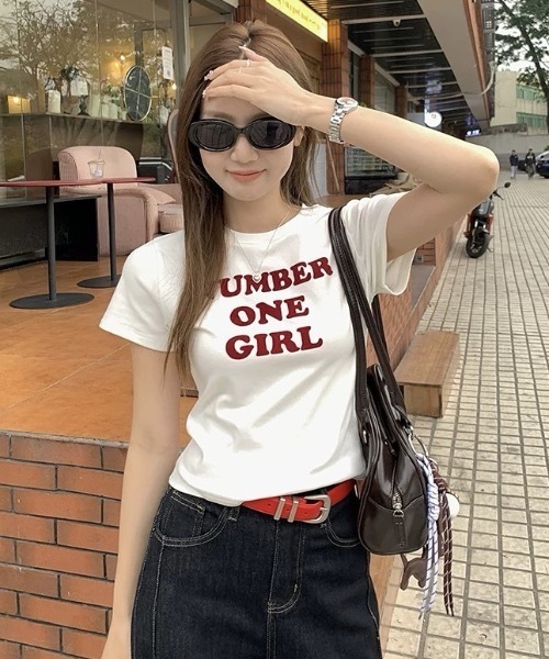 FUNdaysion(ファンデイション)の「ロゴショート丈半袖Tシャツ(Tシャツ/カットソー・レディース・レッド/ホワイト/イエロー・M)」の8枚目の写真