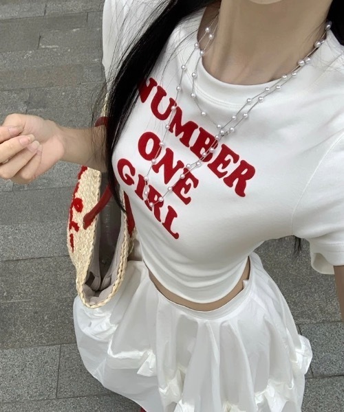FUNdaysion(ファンデイション)の「ロゴショート丈半袖Tシャツ(Tシャツ/カットソー・レディース・レッド/ホワイト/イエロー・M)」の15枚目の写真