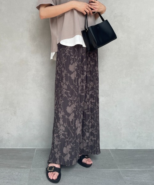 ikka(イッカ)の「さらっとプリーツワイドパンツ(その他パンツ・レディース・ダークブラウン/モカ/ダークグレー・M/L/S)」の2枚目の写真