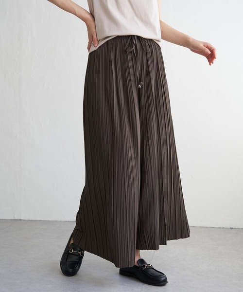 ikka(イッカ)の「さらっとプリーツワイドパンツ(その他パンツ・レディース・ダークブラウン/モカ/ダークグレー・M/L/S)」の15枚目の写真
