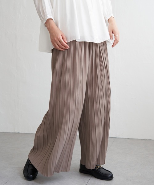 ikka(イッカ)の「さらっとプリーツワイドパンツ(その他パンツ・レディース・ダークブラウン/モカ/ダークグレー・M/L/S)」の20枚目の写真