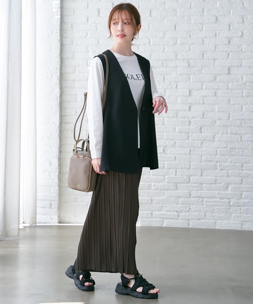 ikka(イッカ)の「さらっとプリーツワイドパンツ(その他パンツ・レディース・ダークブラウン/モカ/ダークグレー・M/L/S)」の9枚目の写真