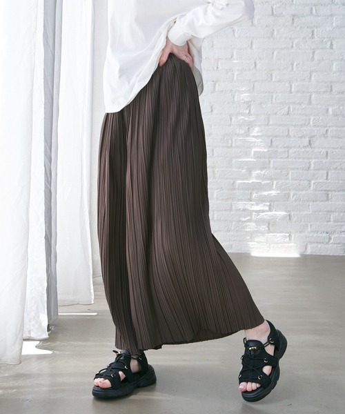 ikka(イッカ)の「さらっとプリーツワイドパンツ(その他パンツ・レディース・ダークブラウン/モカ/ダークグレー・M/L/S)」の13枚目の写真