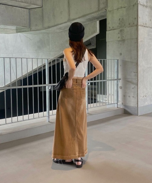 ISOOK（アイスー）の「カットオフブラウンデニムスカート(kiharu select) / フレアスカート Aライン ハイウエスト ロング ヴィンテージ風 古着風 色落ち加工 ブラウン キャメル 茶（デニムスカート・レディース・キャメル・S/M）」の4枚目の写真