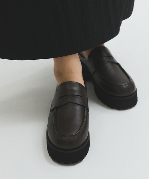 ADAM ET ROPE'（アダムエロペ）の「【サステナブル】ラウンドローファークロッグ（ローファー・レディース・ブラック/ダークブラウン・36/37/38）」の8枚目の写真