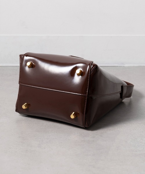 HASHIBAMI（ハシバミ）の「【HASHIBAMI】フェズ エナメル ワンハンドルバッグ ギフト（ハンドバッグ・レディース・ブラック/ダークブラウン・FREE）」の13枚目の写真