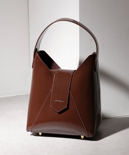 HASHIBAMI（ハシバミ）の「【HASHIBAMI】フェズ エナメル ワンハンドルバッグ ギフト（ハンドバッグ・レディース・ブラック/ダークブラウン・FREE）」の11枚目の写真