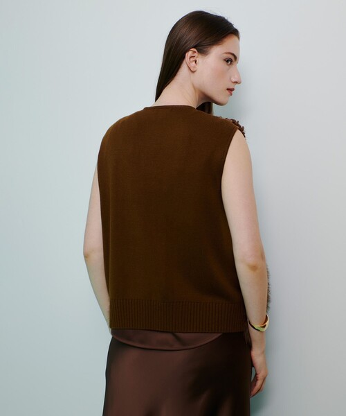 allureville（アルアバイル）の「フェイクボアコンビニットジレ（ベスト・レディース・キャメル/アイボリー・2）」の10枚目の写真