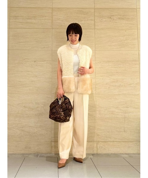 allureville（アルアバイル）の「フェイクボアコンビニットジレ（ベスト・レディース・キャメル/アイボリー・2）」の13枚目の写真