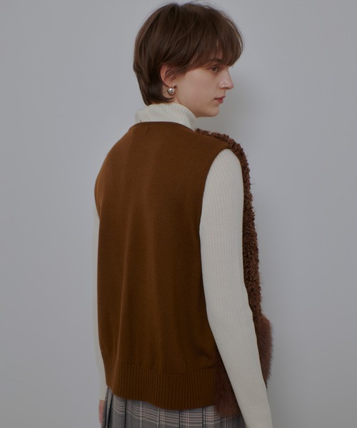 allureville（アルアバイル）の「フェイクボアコンビニットジレ（ベスト・レディース・キャメル/アイボリー・2）」の18枚目の写真