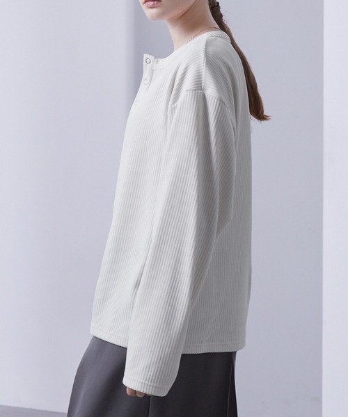 Loose/ルース(ルース)の「ベロアコーデュロイ ヘンリーネックロンT(Tシャツ/カットソー・メンズ・オフホワイト/パープル/ダークネイビー/ブラック/グレー・S/L/M)」の17枚目の写真