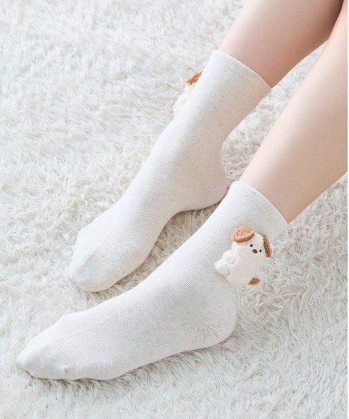 tutuanna（チュチュアンナ）の「綿混だっこ動物マスコット付きソックス15cm丈（ソックス/靴下・レディース・ピンク/ライトグレー/テラコッタ/ミント/サンドベージュ/モカ/インディゴブルー/オフホワイト/ブラック/クリーム/サックスブルー・M）」の6枚目の写真