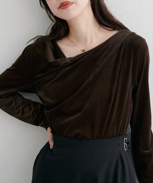 natural couture（ナチュラルクチュール）の「ドレープベロアプルオーバー（Tシャツ/カットソー・レディース・ブラウン/ブラック/ピンク系その他/グレイッシュベージュ/オフホワイト・FREE）」の10枚目の写真