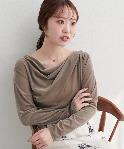 natural couture（ナチュラルクチュール）の「ドレープベロアプルオーバー（Tシャツ/カットソー・レディース・ブラウン/ブラック/ピンク系その他/グレイッシュベージュ/オフホワイト・FREE）」の19枚目の写真