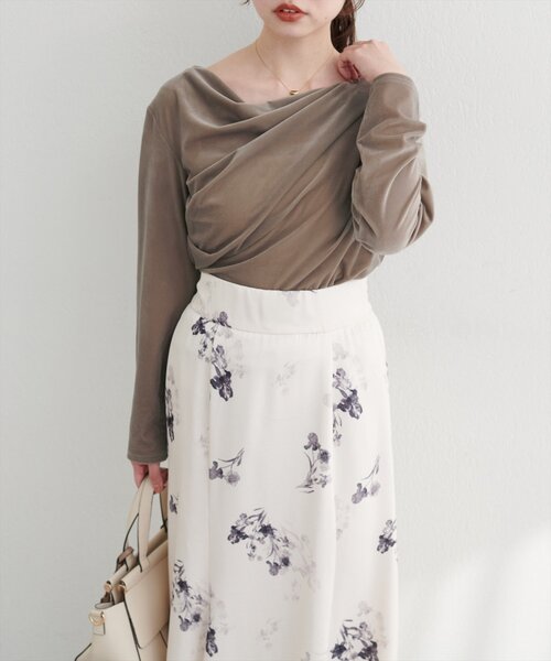 natural couture（ナチュラルクチュール）の「ドレープベロアプルオーバー（Tシャツ/カットソー・レディース・ブラウン/ブラック/ピンク系その他/グレイッシュベージュ/オフホワイト・FREE）」の20枚目の写真