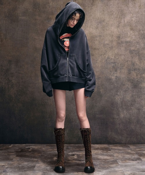 CHARLES & KEITH(チャールズ & キース)の「Darian ダリアン レースアップバックルロングブーツ(ブーツ・レディース・ブラウン系その他7/ブラック・26.5cm/25.5cm/25cm/24.5cm/23.5cm/23cm/22.5cm)」の13枚目の写真
