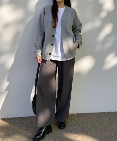 cammie(キャミー)の「オーバーサイズスウェットカーディガン(カーディガン/ボレロ・レディース・アイボリー/ブラック/ライトグレー・M/L)」の16枚目の写真