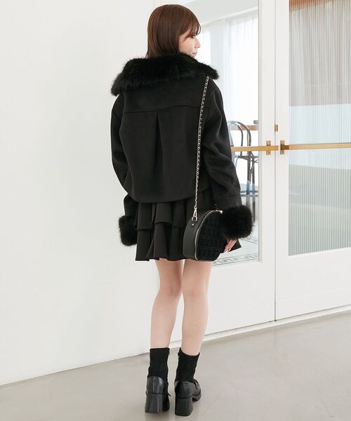 MAJESTIC LEGON（マジェスティックレゴン）の「マルチwayフェイクファー付ショートコート（その他アウター・レディース・チャコールグレー/ブラック/アイボリー/ピンクベージュ・SMALL/MEDIUM/X-SMALL）」の19枚目の写真