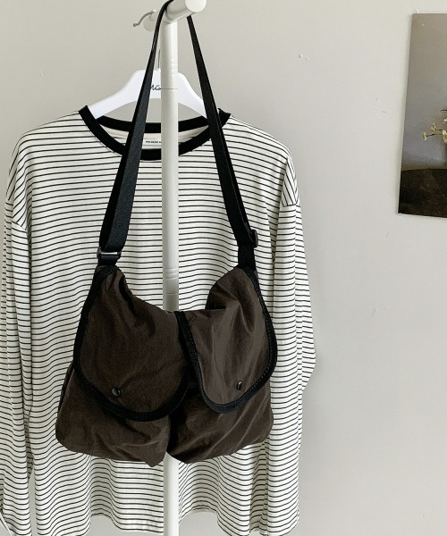 gossip！ロサンゼルス（ゴシップロサンゼルス）の「Y2K大容量ショルダーバッグ／斜め掛けバッグ（ユニセックス／軽量／A5収納可／デイリー・通勤通学対応）（ショルダーバッグ・レディース・グリーン/ブラウン/ブラック/オフホワイト・FREE）」の9枚目の写真