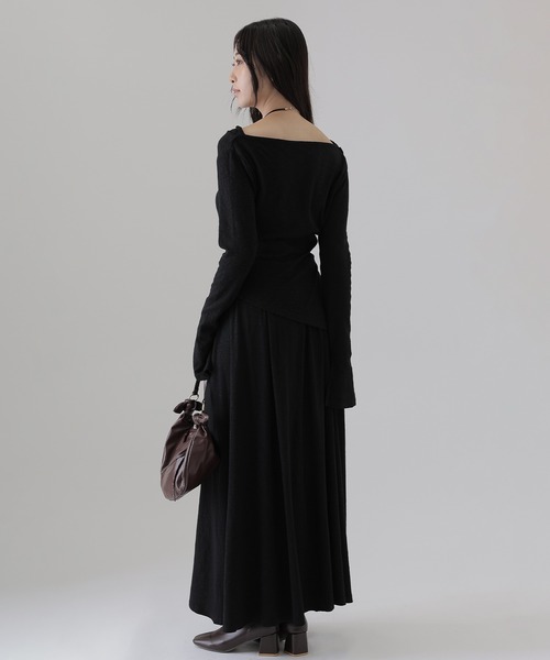SUWDEE(スーディー)の「asymmetry belted tops setup(セットアップ・レディース・チャコールグレー/ブラック・S)」の4枚目の写真