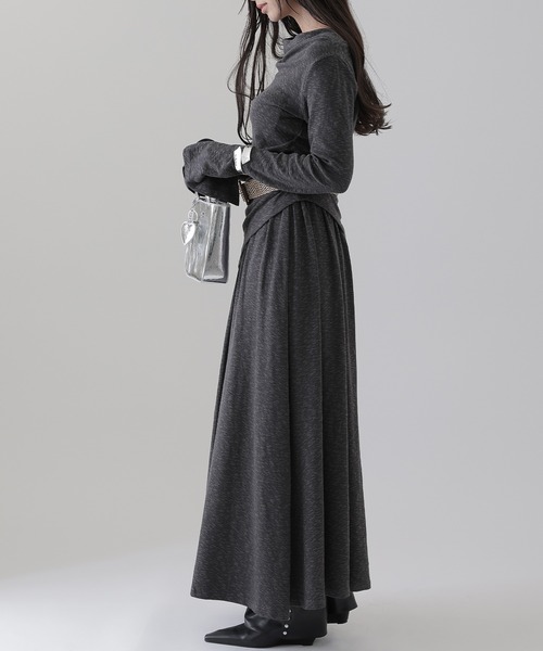 SUWDEE(スーディー)の「asymmetry belted tops setup(セットアップ・レディース・チャコールグレー/ブラック・S)」の12枚目の写真