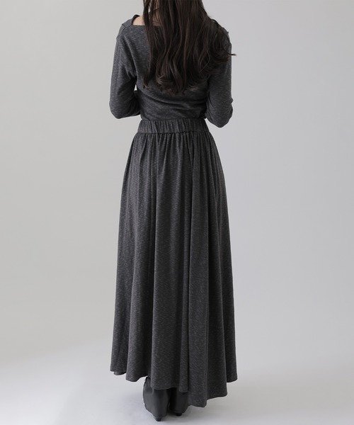 SUWDEE(スーディー)の「asymmetry belted tops setup(セットアップ・レディース・チャコールグレー/ブラック・S)」の15枚目の写真