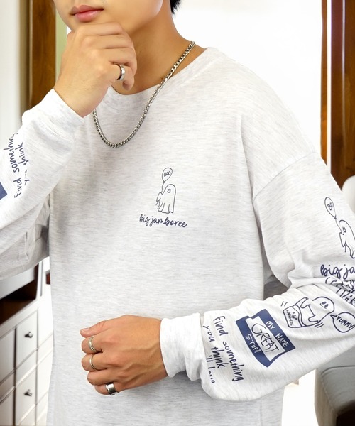 L'atelier(ラトリエ)の「袖ロゴ グラフィック 長袖Tシャツ ドーナツ オバケ(Tシャツ/カットソー・メンズ・ブラック系その他2/ホワイト系3/ブラック系その他3/オリーブ系3/ブラック系3/ブラック系2/ホワイト系2・L/M/LL)」の3枚目の写真