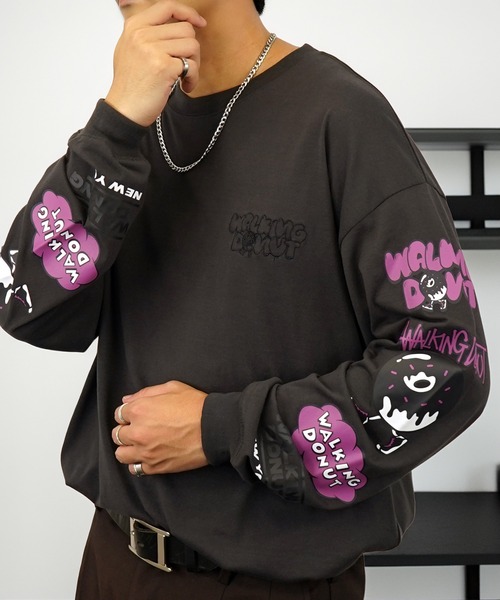 L'atelier(ラトリエ)の「袖ロゴ グラフィック 長袖Tシャツ ドーナツ オバケ(Tシャツ/カットソー・メンズ・ブラック系その他2/ホワイト系3/ブラック系その他3/オリーブ系3/ブラック系3/ブラック系2/ホワイト系2・L/M/LL)」の22枚目の写真