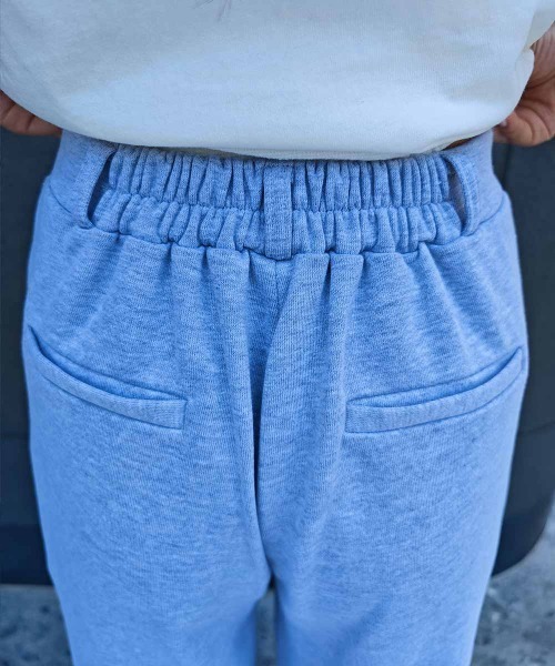 esutoreja(エストレジャ)の「スウェットセンタープレスパンツ(スウェットパンツ・レディース・グレー/ブラック/オートミール・FREE)」の18枚目の写真