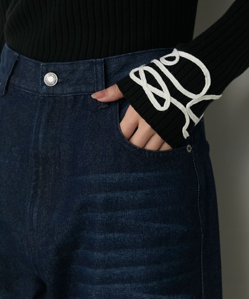forksy.(フォルクシー)の「【forksy.】裾フリンジカーブバレルレッグデニムパンツ / 速乾・ウォッシャブル(デニムパンツ・レディース・ネイビー/ブラック/ブルー系・L/M)」の16枚目の写真