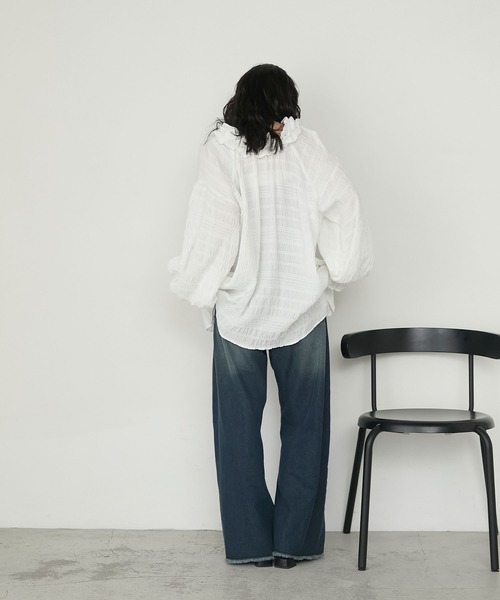 forksy.(フォルクシー)の「【forksy.】裾フリンジカーブバレルレッグデニムパンツ / 速乾・ウォッシャブル(デニムパンツ・レディース・ネイビー/ブラック/ブルー系・L/M)」の12枚目の写真