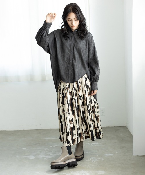 OSMOSIS（オズモーシス）の「ドルマンデニムシャツ（シャツ/ブラウス・レディース・ブルー/ブラック・ONE SIZE）」の20枚目の写真