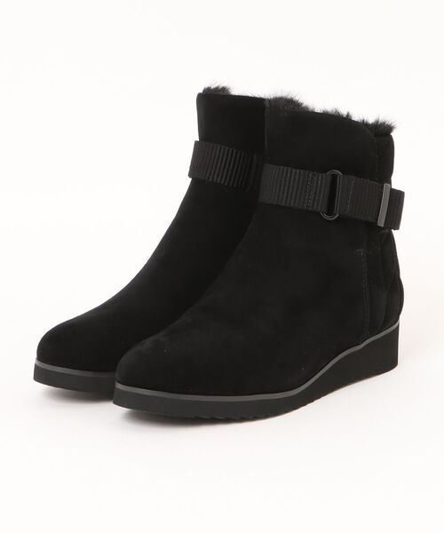 JILL STUART(ジルスチュアート)の「ベルテッドボアショートブーツ(ブーツ・レディース・ブラック/サンドベージュ・22.5cm/23.0cm/23.5cm/24.0cm/24.5cm)」の2枚目の写真