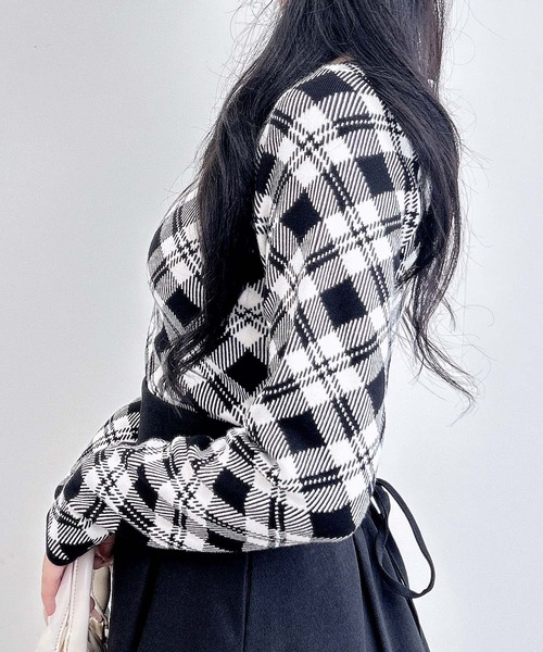 INGNI（イング）の「パールビット付きチェックニット（ニット/セーター・レディース・ベージュ系2/ピンク系2/ブラック×ホワイト・M）」の6枚目の写真