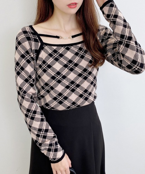 INGNI（イング）の「パールビット付きチェックニット（ニット/セーター・レディース・ベージュ系2/ピンク系2/ブラック×ホワイト・M）」の16枚目の写真