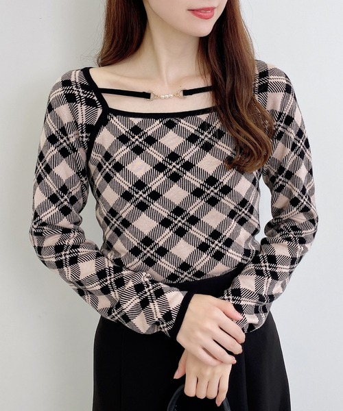 INGNI（イング）の「パールビット付きチェックニット（ニット/セーター・レディース・ベージュ系2/ピンク系2/ブラック×ホワイト・M）」の17枚目の写真