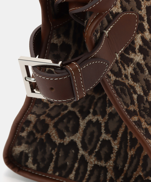 FRAMeWORK（フレームワーク）の「A VACATION/ア ヴァケーション 別注SABRINA L バッグ（ショルダーバッグ・レディース・ブラウン・FREE）」の6枚目の写真