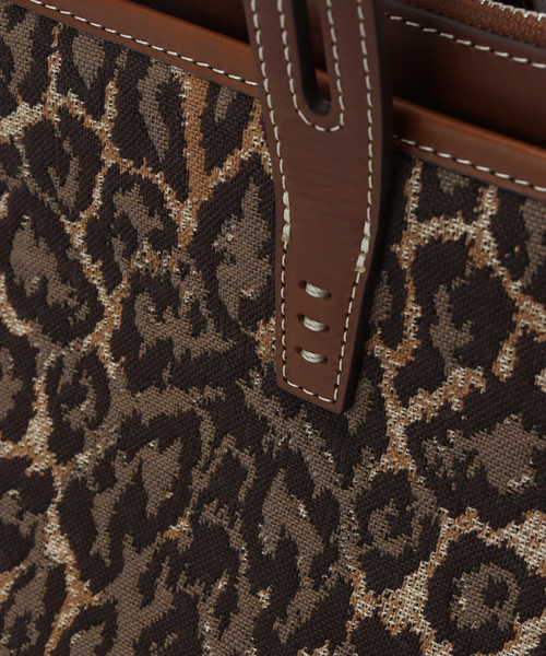 FRAMeWORK（フレームワーク）の「A VACATION/ア ヴァケーション 別注SABRINA L バッグ（ショルダーバッグ・レディース・ブラウン・FREE）」の4枚目の写真